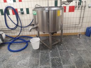 Livraison et installation d’un pasteurisateur 300 litres Kämpf fournitures laitières Sàrl